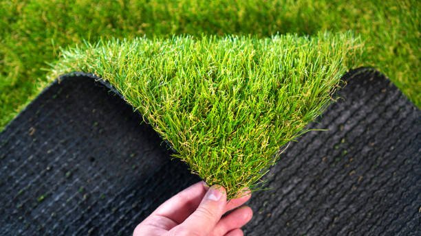 Plastic Artificial Grass, Size : Multisize, Feature : Easily Washable, Impeccable Finish